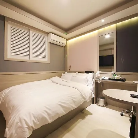 Kanu Hotel